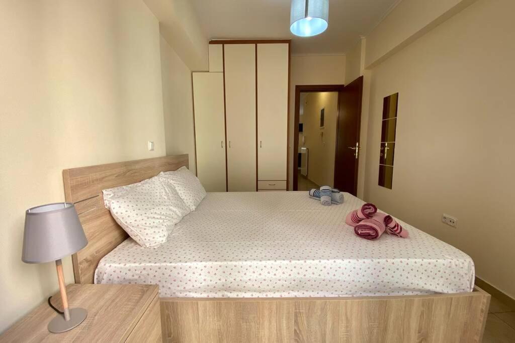 Nikitas' Apartment By The Tube Atenas Exterior foto